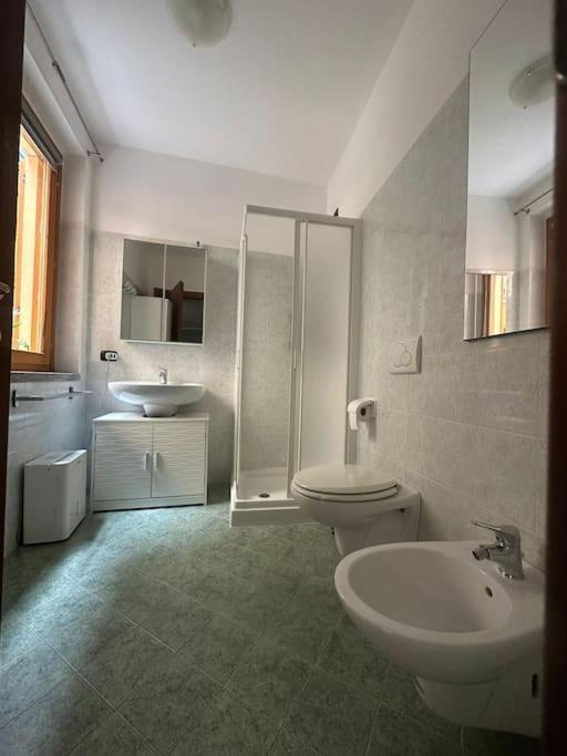 Appartamento A Luino Cavallotti25 Екстериор снимка